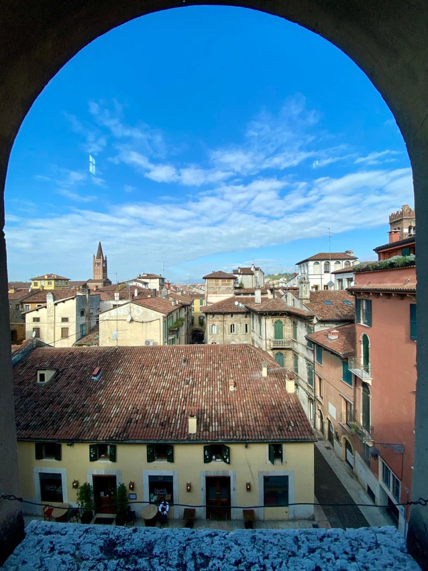 Verona Centro Piazza Erbe Екстер'єр фото